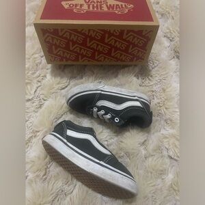 Vans Ward toddler Classic Black and White Sneakers